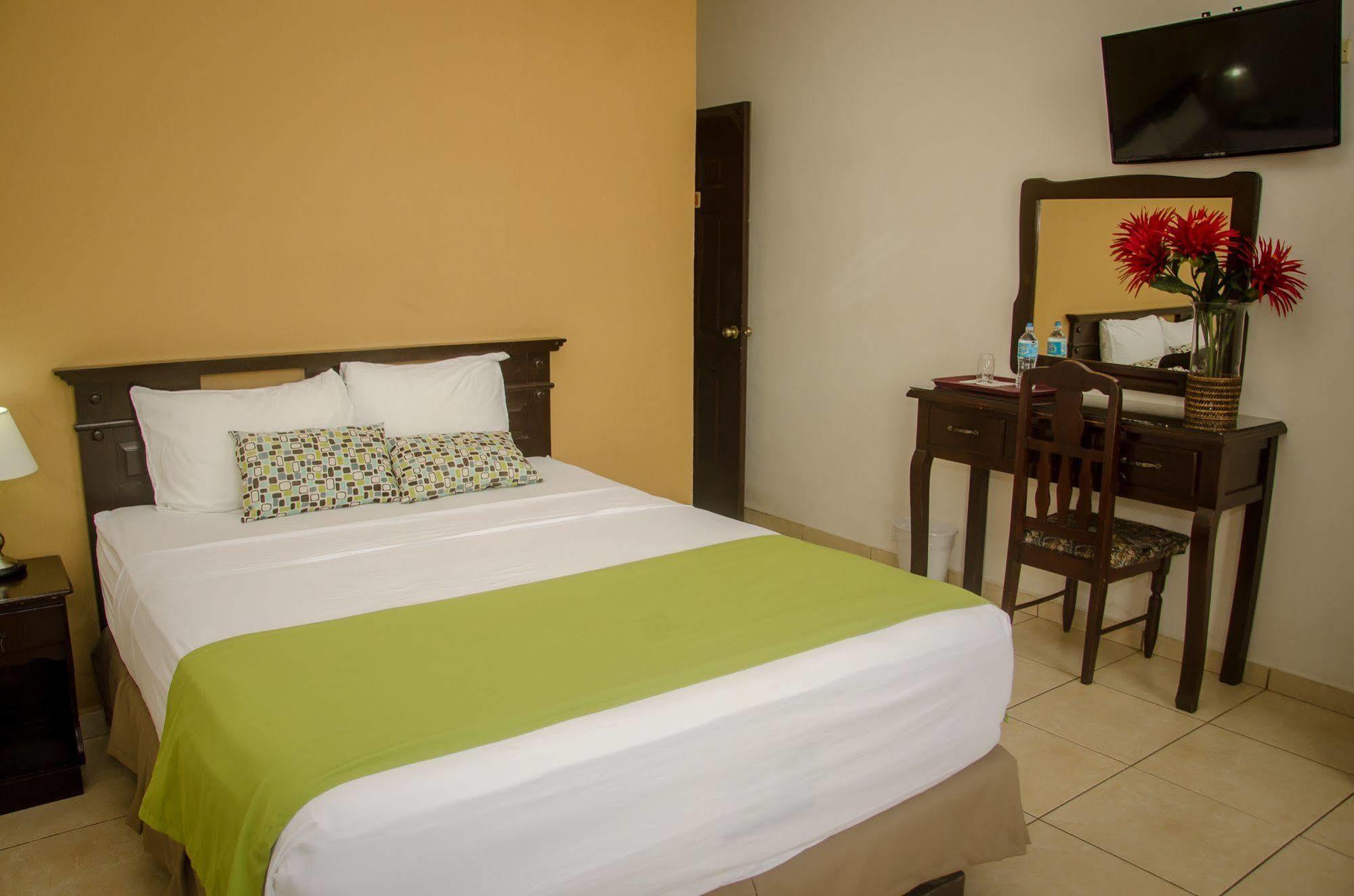 Hotel Residencial Cervantes ダビッド エクステリア 写真