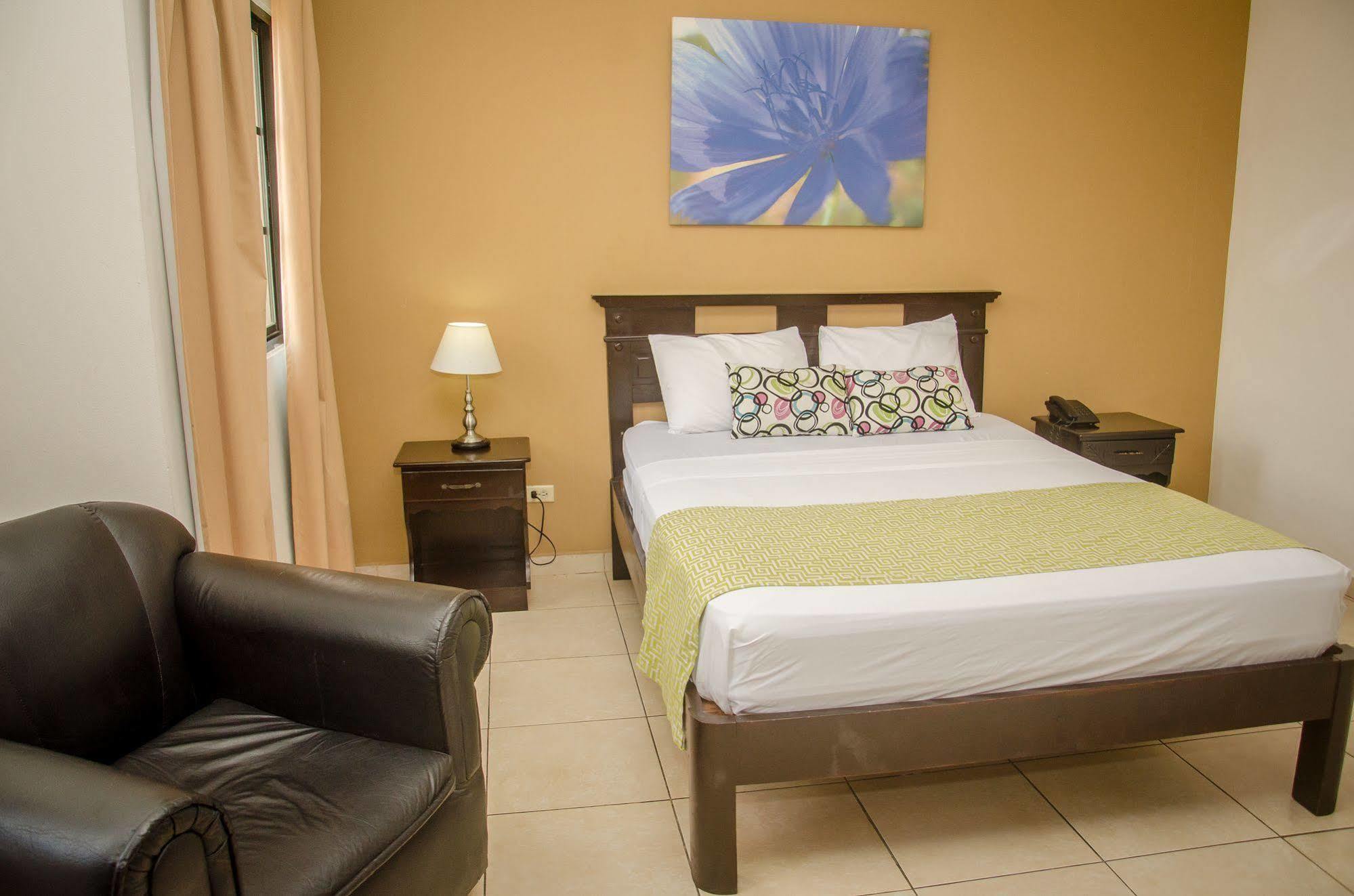 Hotel Residencial Cervantes ダビッド エクステリア 写真