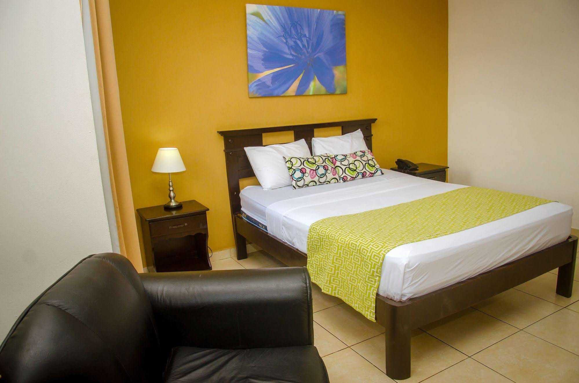 Hotel Residencial Cervantes ダビッド エクステリア 写真