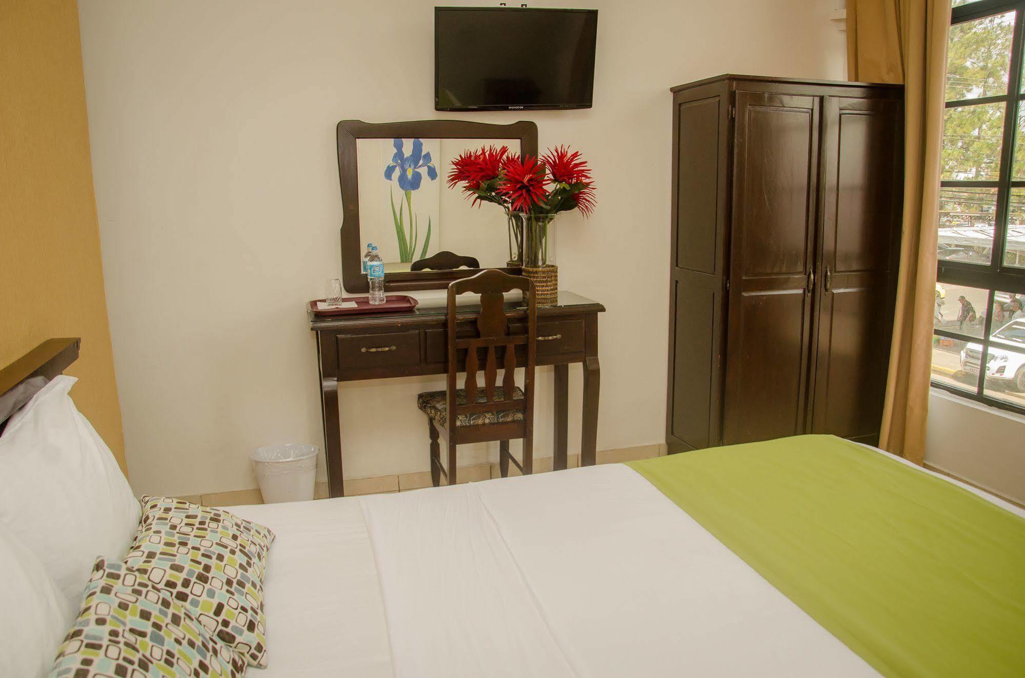 Hotel Residencial Cervantes ダビッド エクステリア 写真