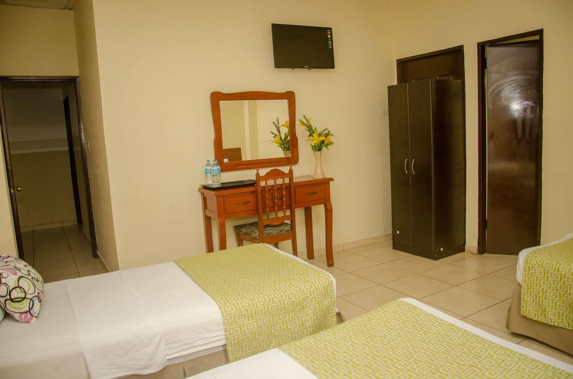Hotel Residencial Cervantes ダビッド エクステリア 写真
