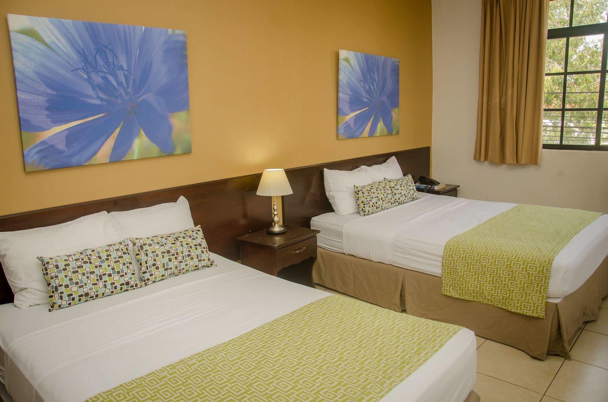 Hotel Residencial Cervantes ダビッド エクステリア 写真